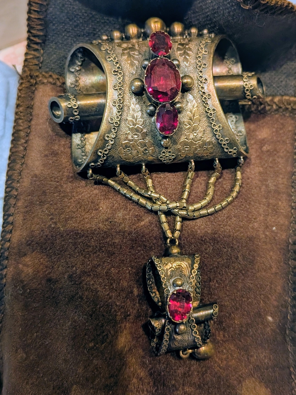 Antique-Style Gold Tone Pendant Necklace with Deep Pink Gemstones